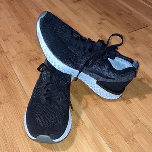 Nike epic react 8.5 women’s (7Y)